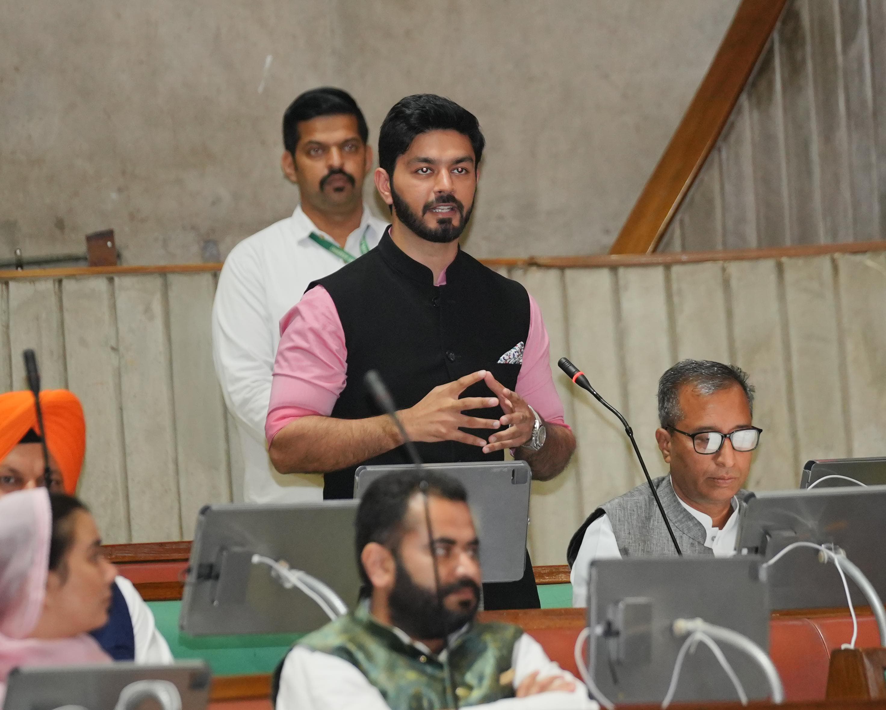 MLA Dr. Ishank Kumar raised the issue of bus routes in Chabbewal constituency in the Assembly